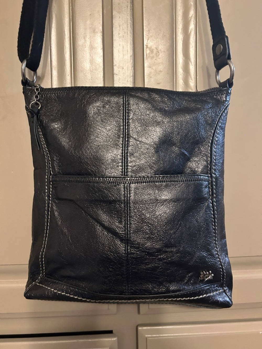 The Sak Classic Black Leather Crossbody Shoulder Bag